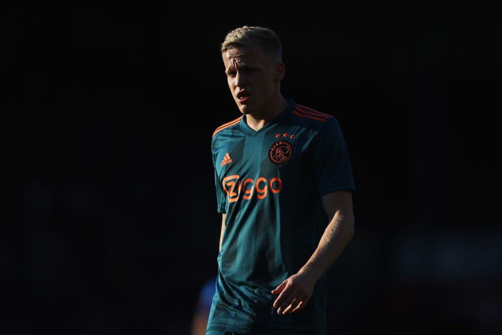 Van de Beek edges closer to Madrid